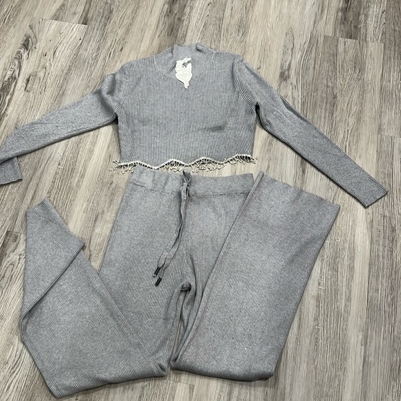 Other - Ribbed sweater type outfit